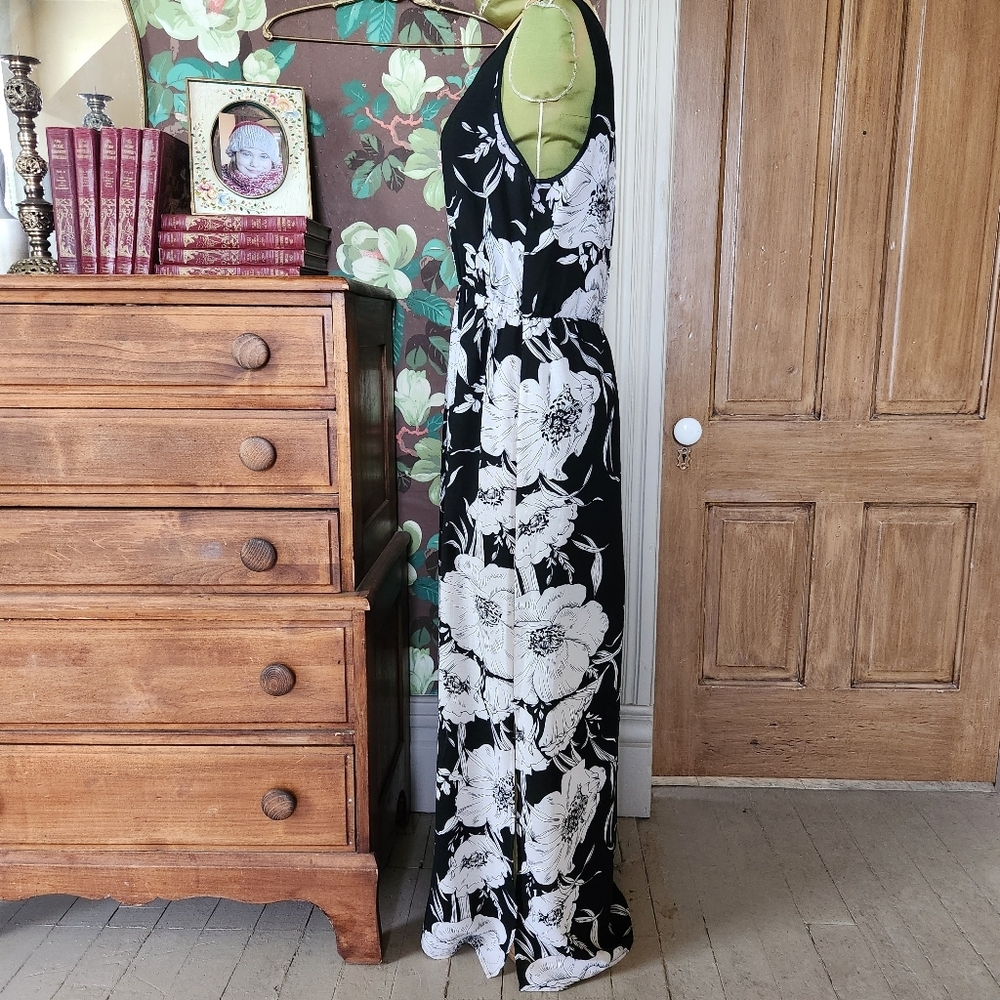 Truly Poppy Black & White Floral Maxi Dress | Size M | Sleeveless Elastic Waist - Picture 5 of 12